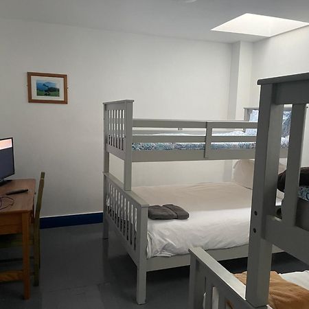 Coastguard Lodge Hostel At Tigh Tp Glaise Bheag Экстерьер фото