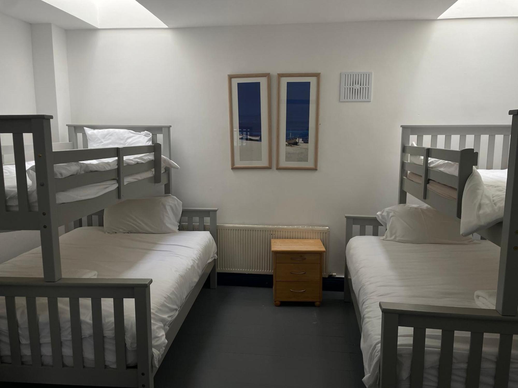Coastguard Lodge Hostel At Tigh Tp Glaise Bheag Экстерьер фото